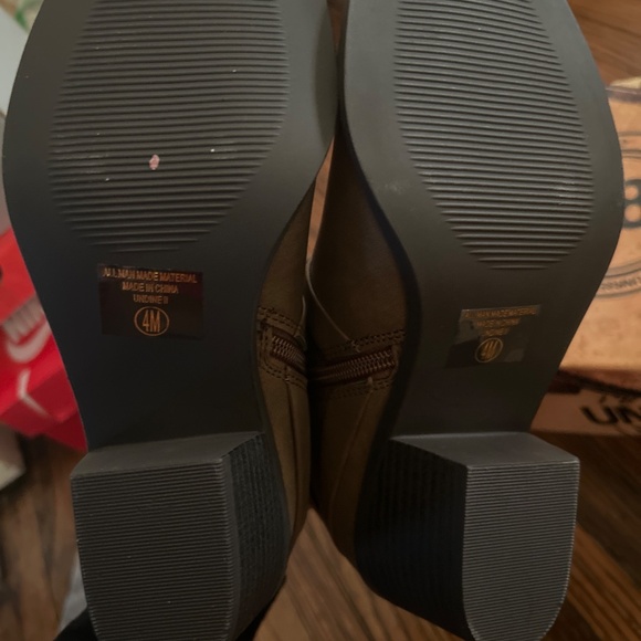 heels - Picture 5 of 6